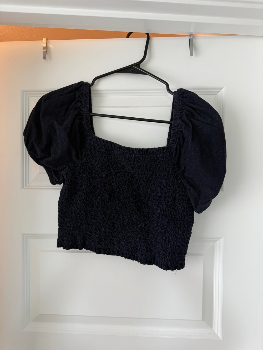 American eagle navy blue Puff-Sleeve Smocked Crop Top - Women